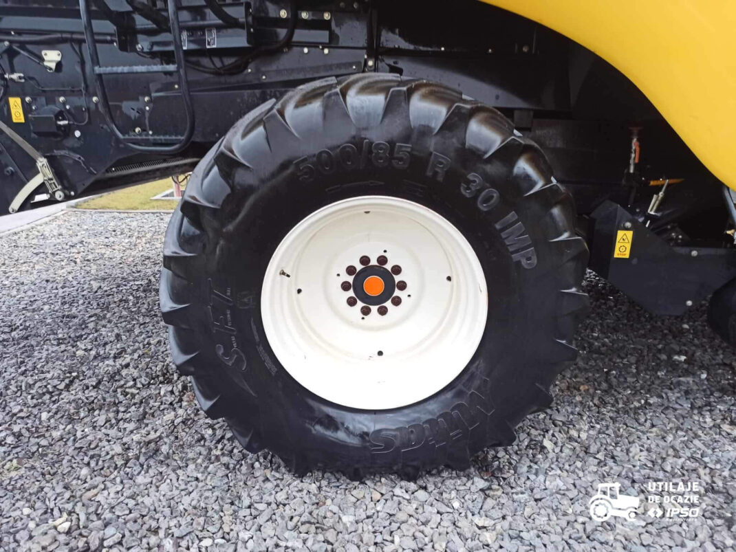 New Holland CX8.80 + Header paioase