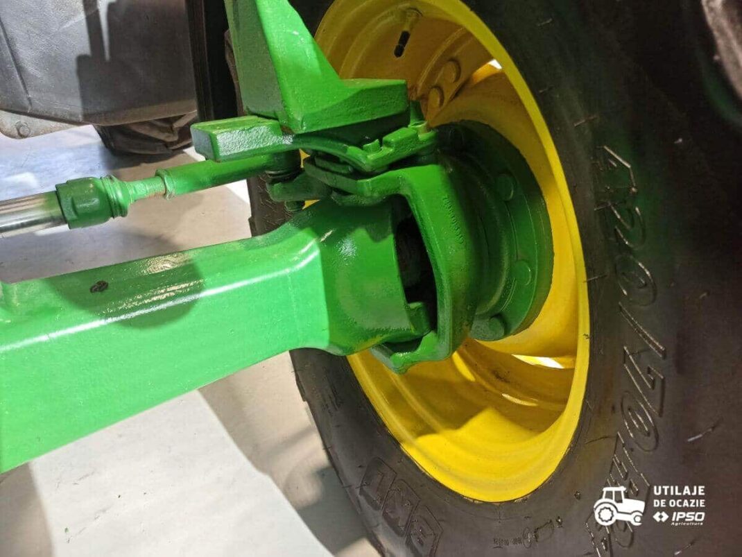 John Deere 6320