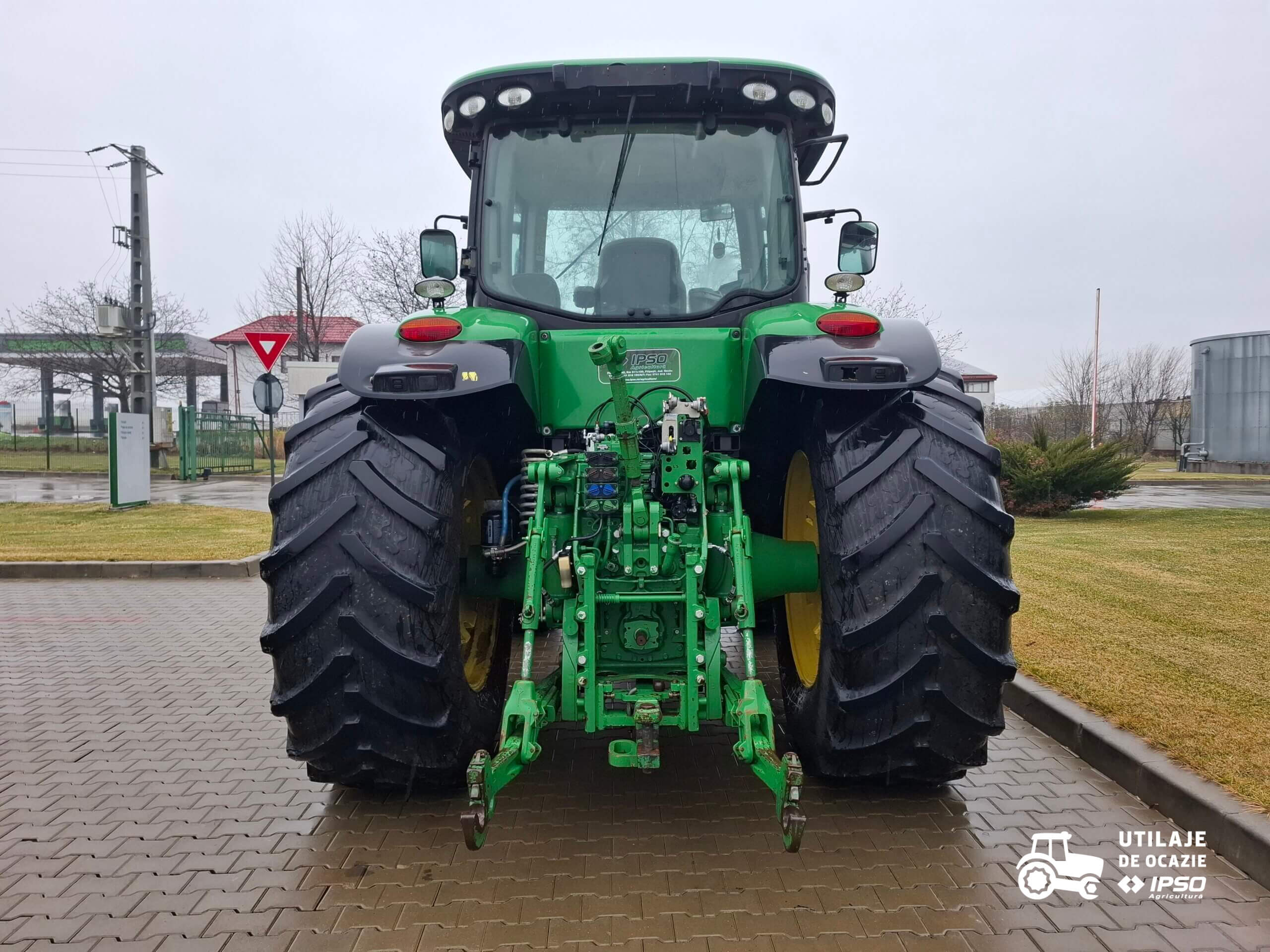 John Deere 8320R