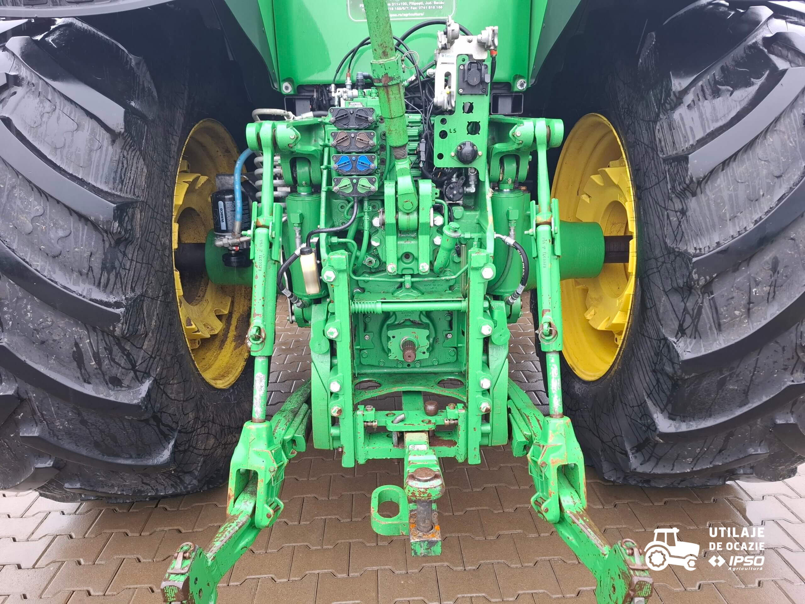 John Deere 8320R