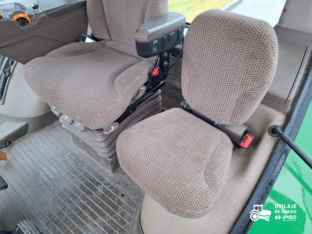 John Deere 8320R