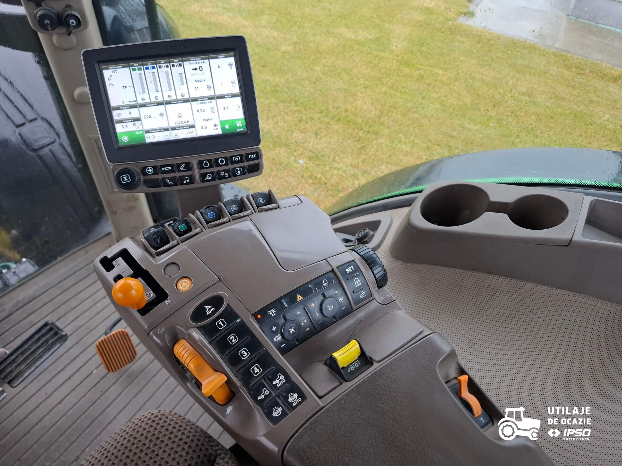 John Deere 8320R