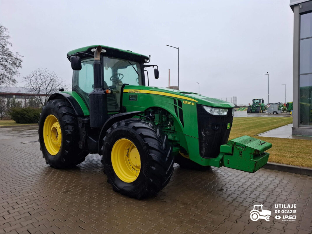 John Deere 8320R