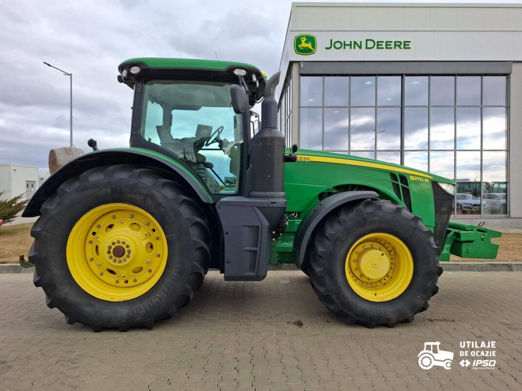 John Deere 8270R