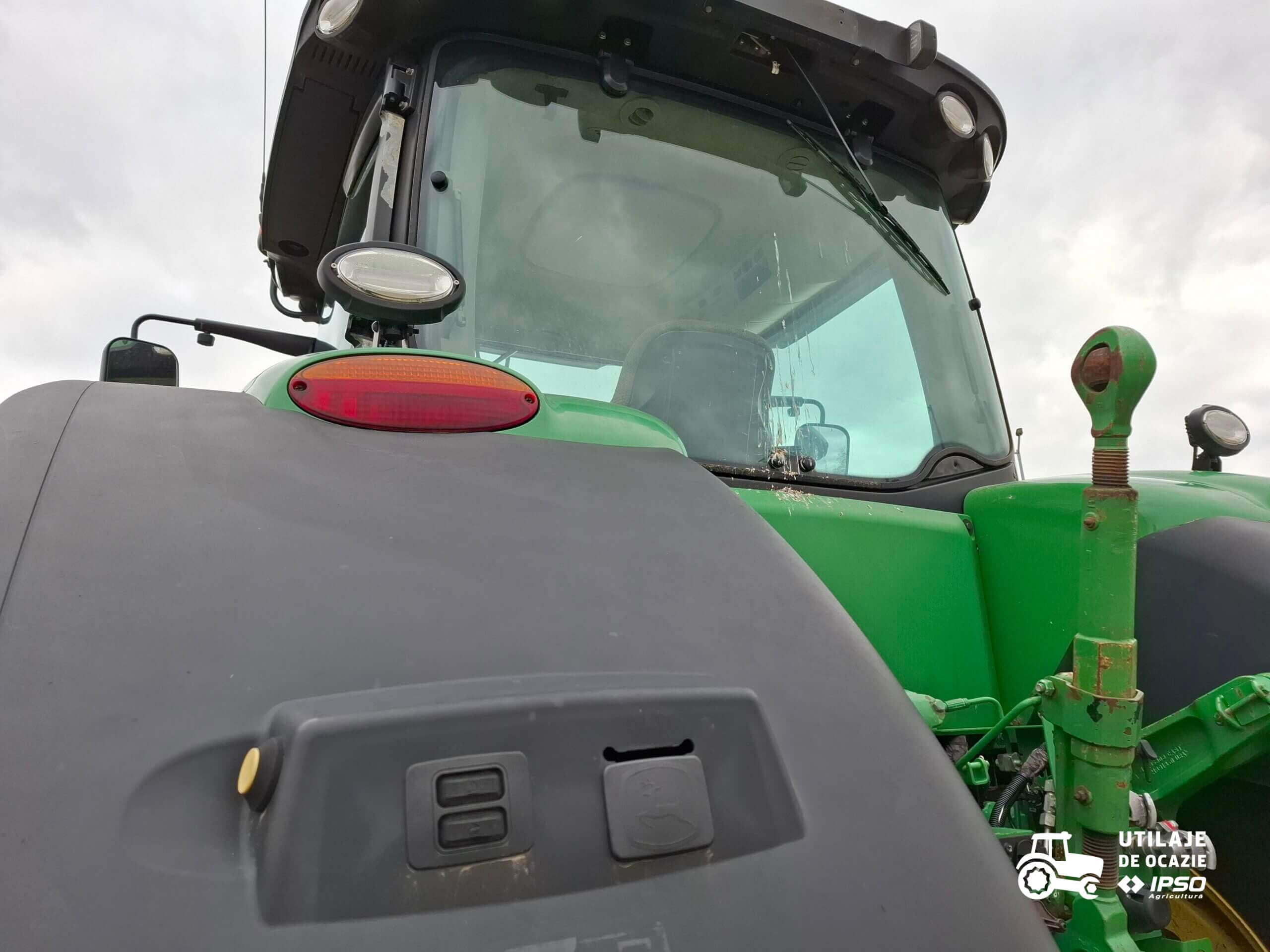 John Deere 8270R