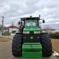 John Deere 8270R