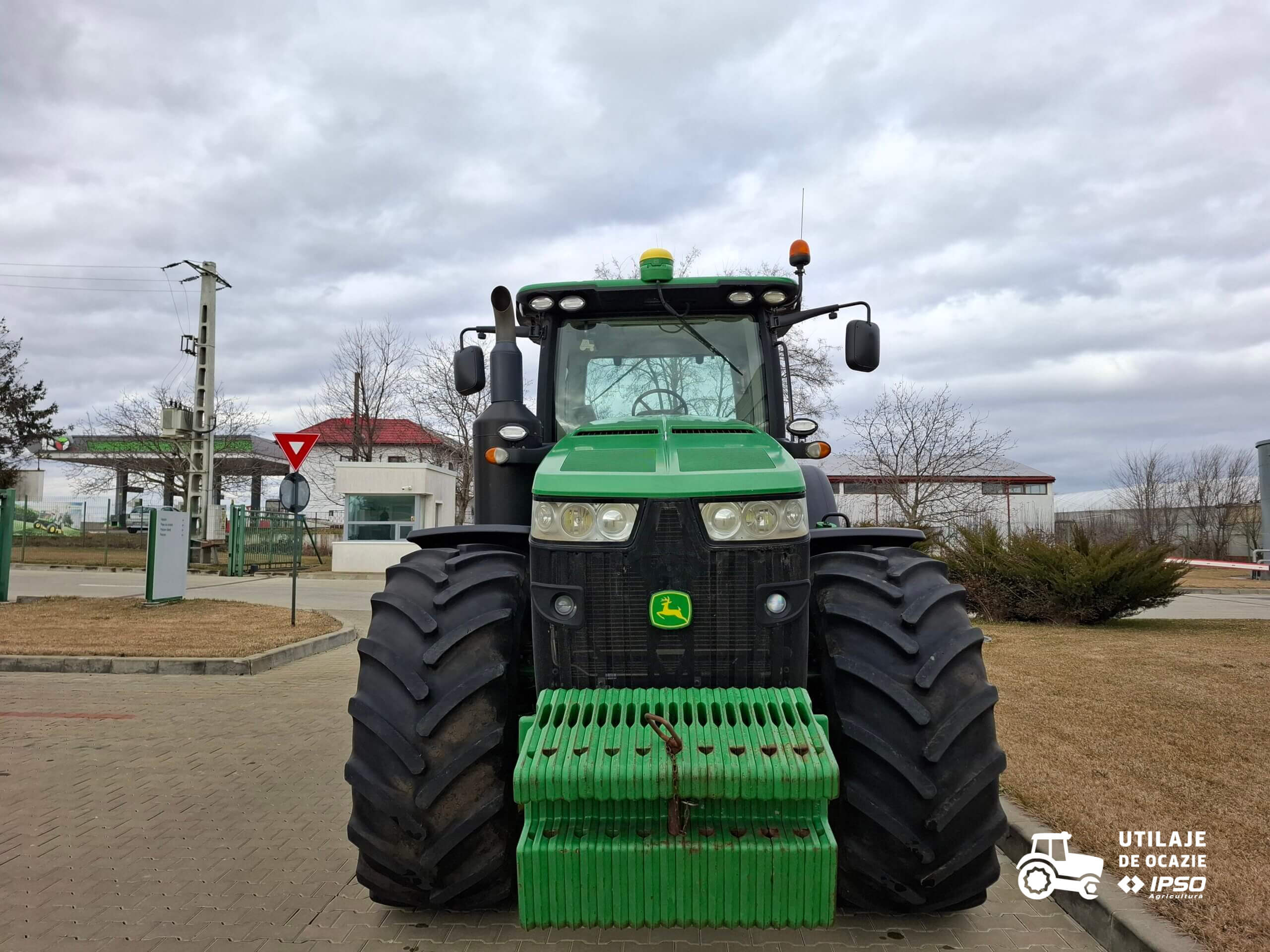John Deere 8270R