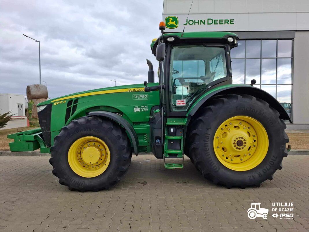 John Deere 8270R