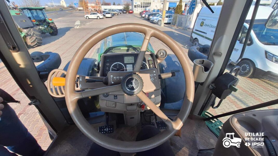 John Deere 6155M