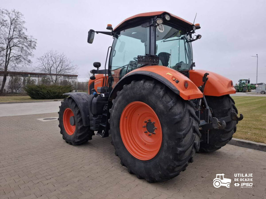 Kubota M7171