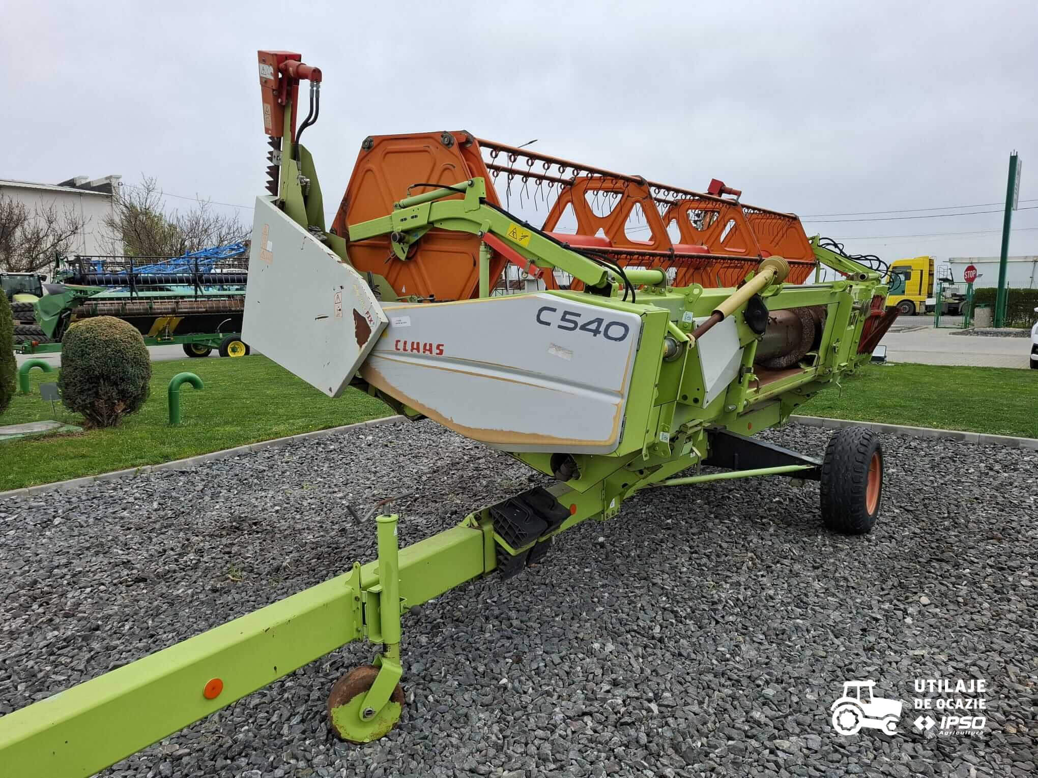 Claas Tucano 320 + Header paioase