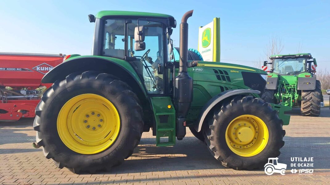 John Deere 6155M