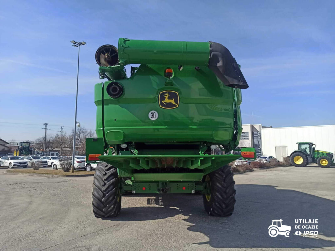 John Deere S770 + Header paioase