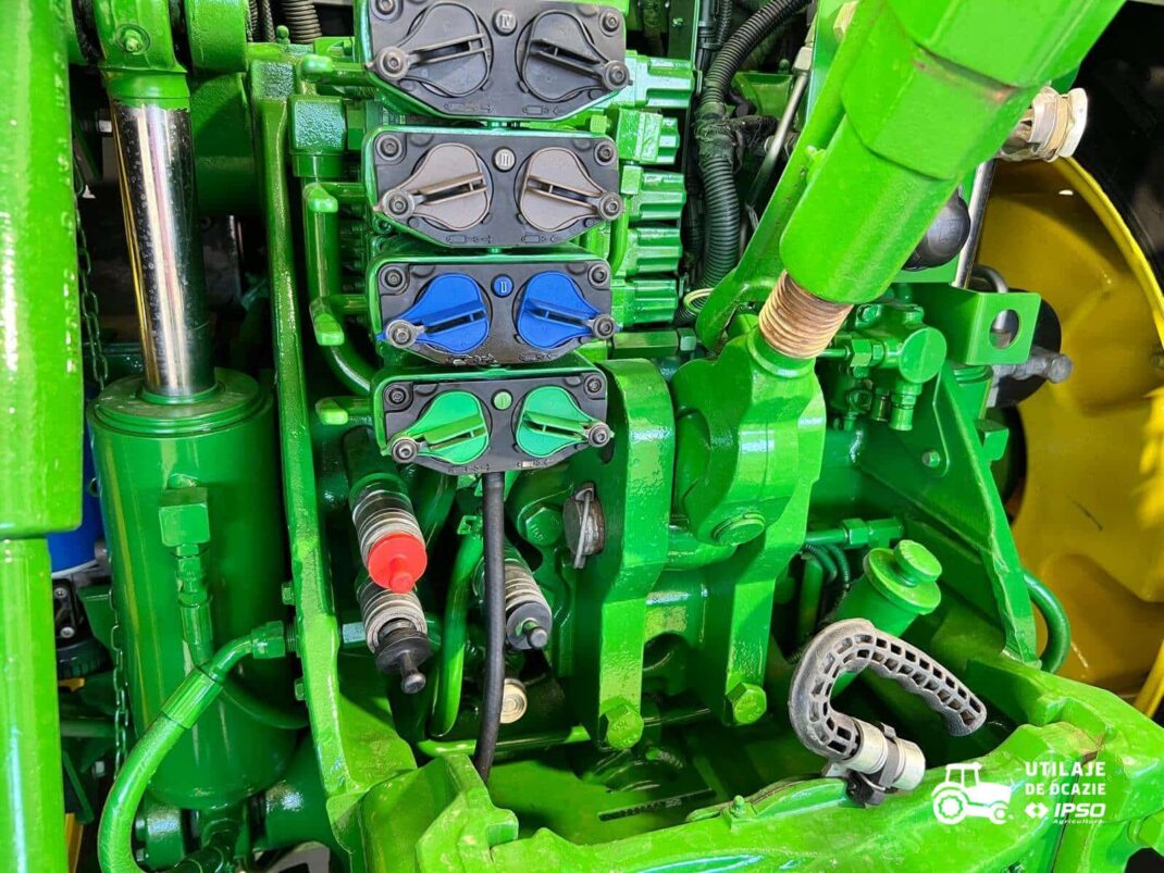 John Deere 8370R