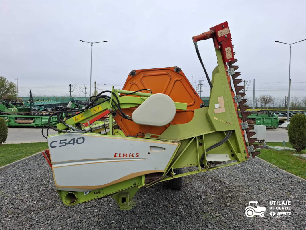 Claas Tucano 320 + Header paioase