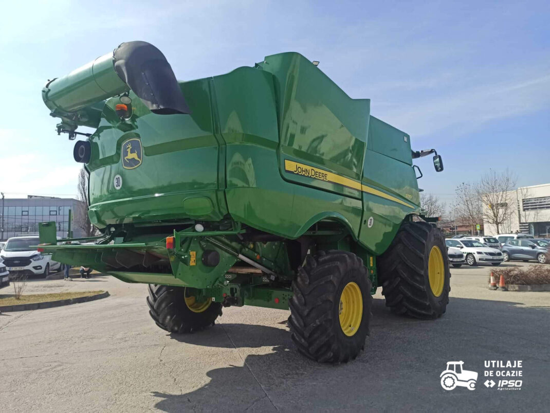 John Deere S770 + Header paioase