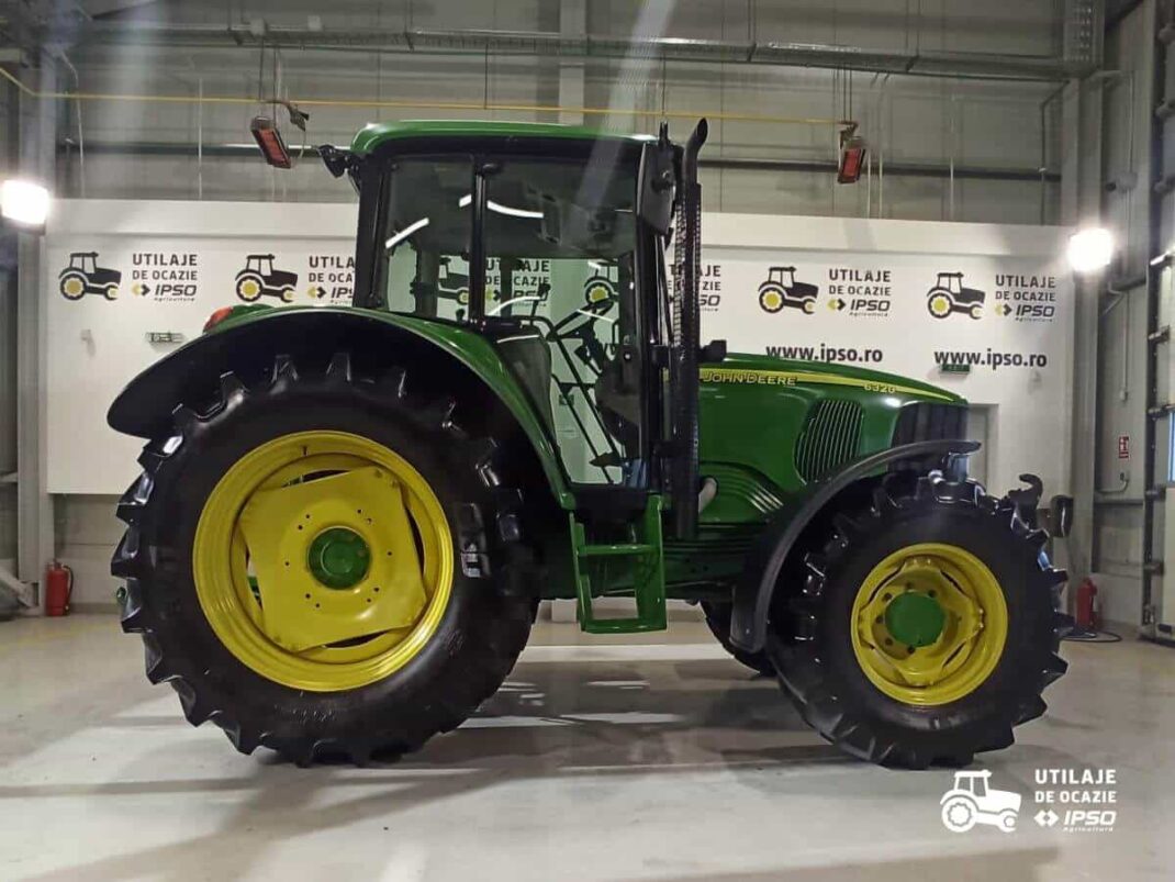 John Deere 6320