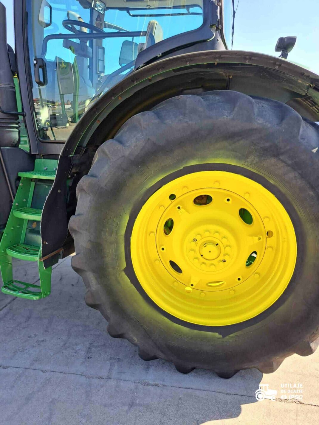 John Deere 7230R