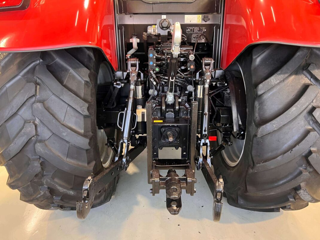 Case Maxxum 150 + incarcator frontal