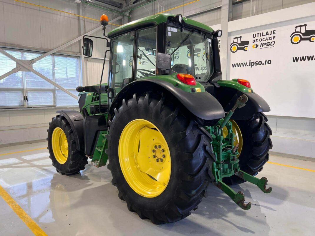 John Deere 6115M