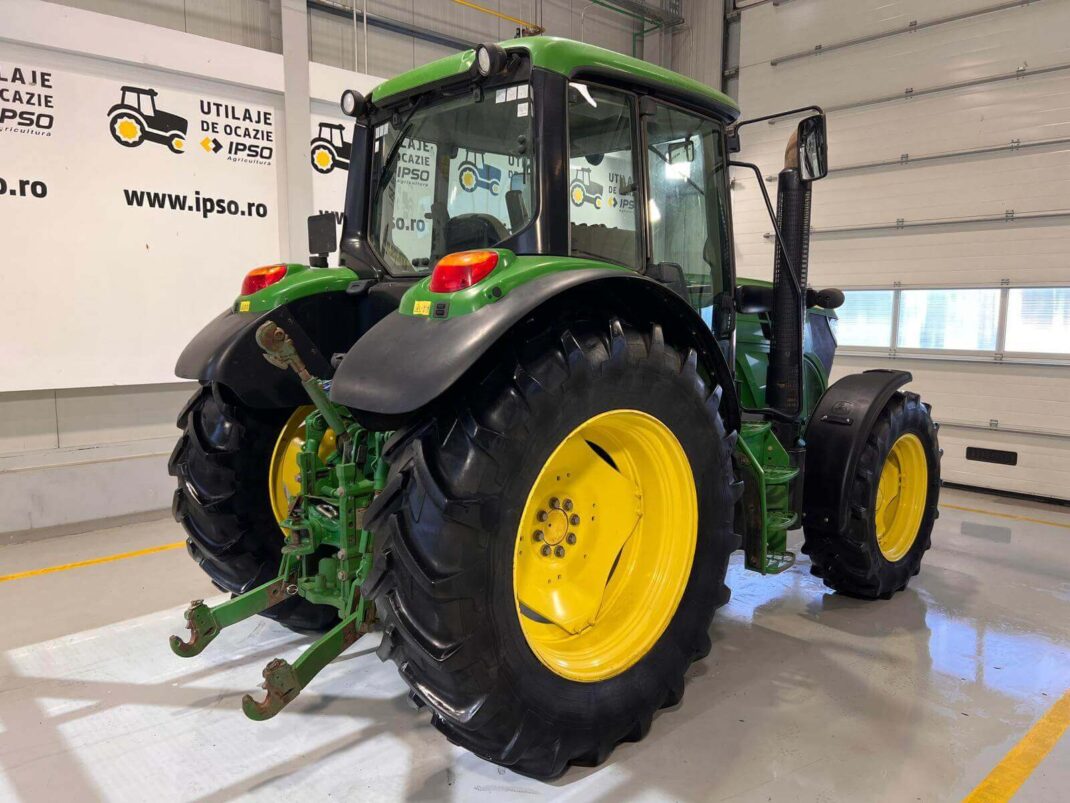 John Deere 6115M