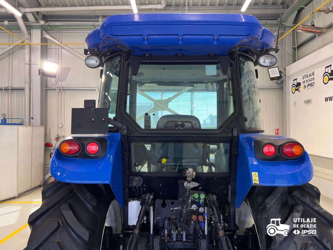 New Holland TD5.105