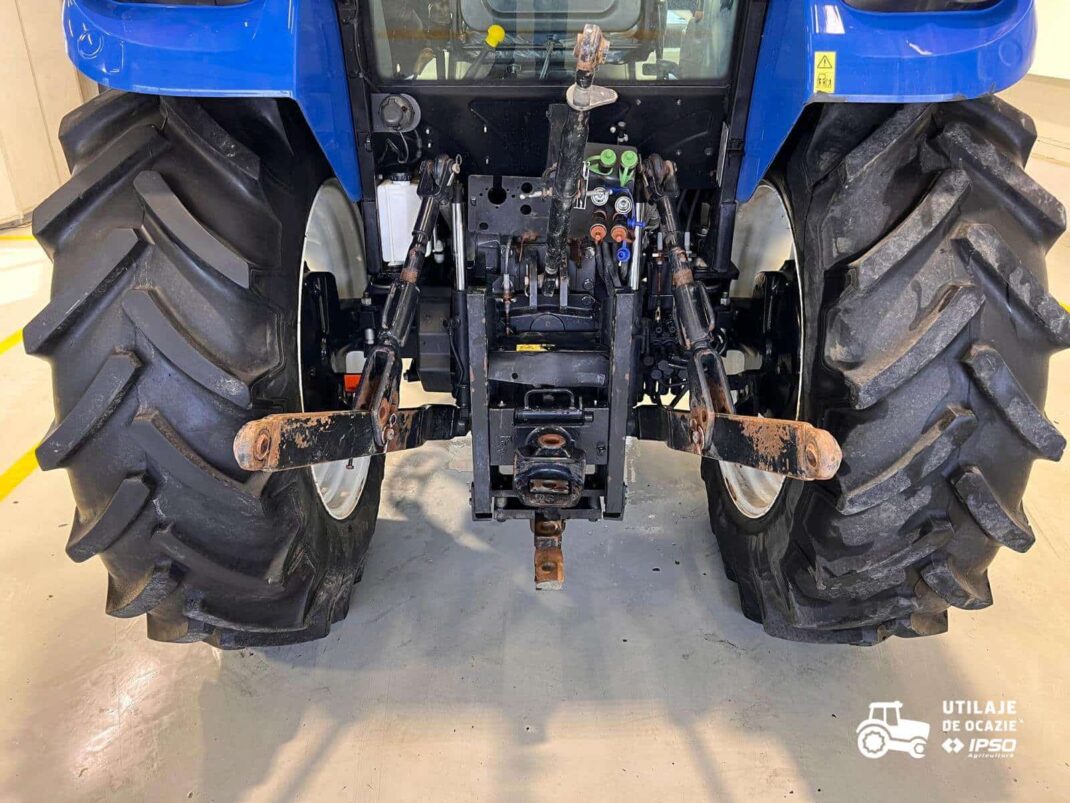 New Holland TD5.105