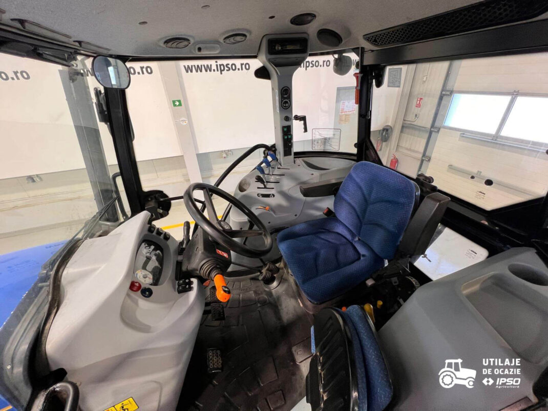 New Holland TD5.105