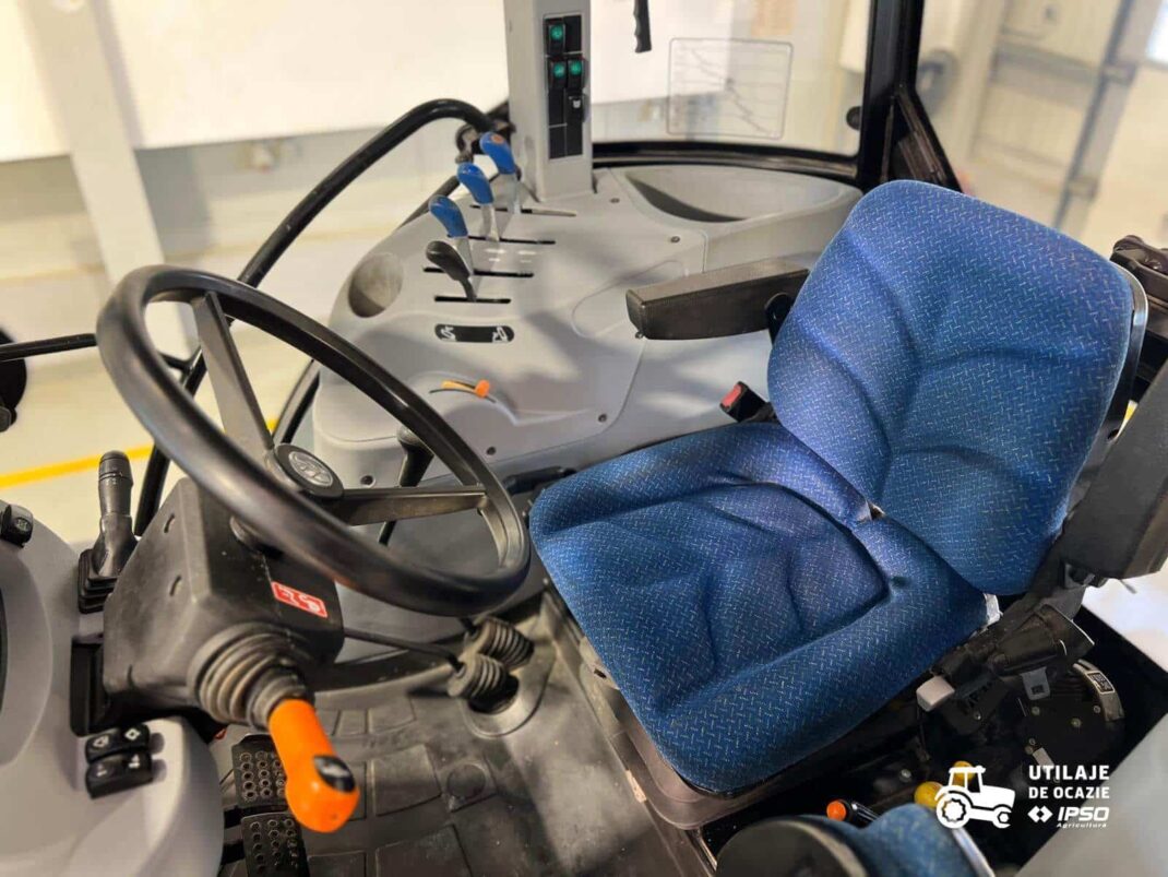 New Holland TD5.105
