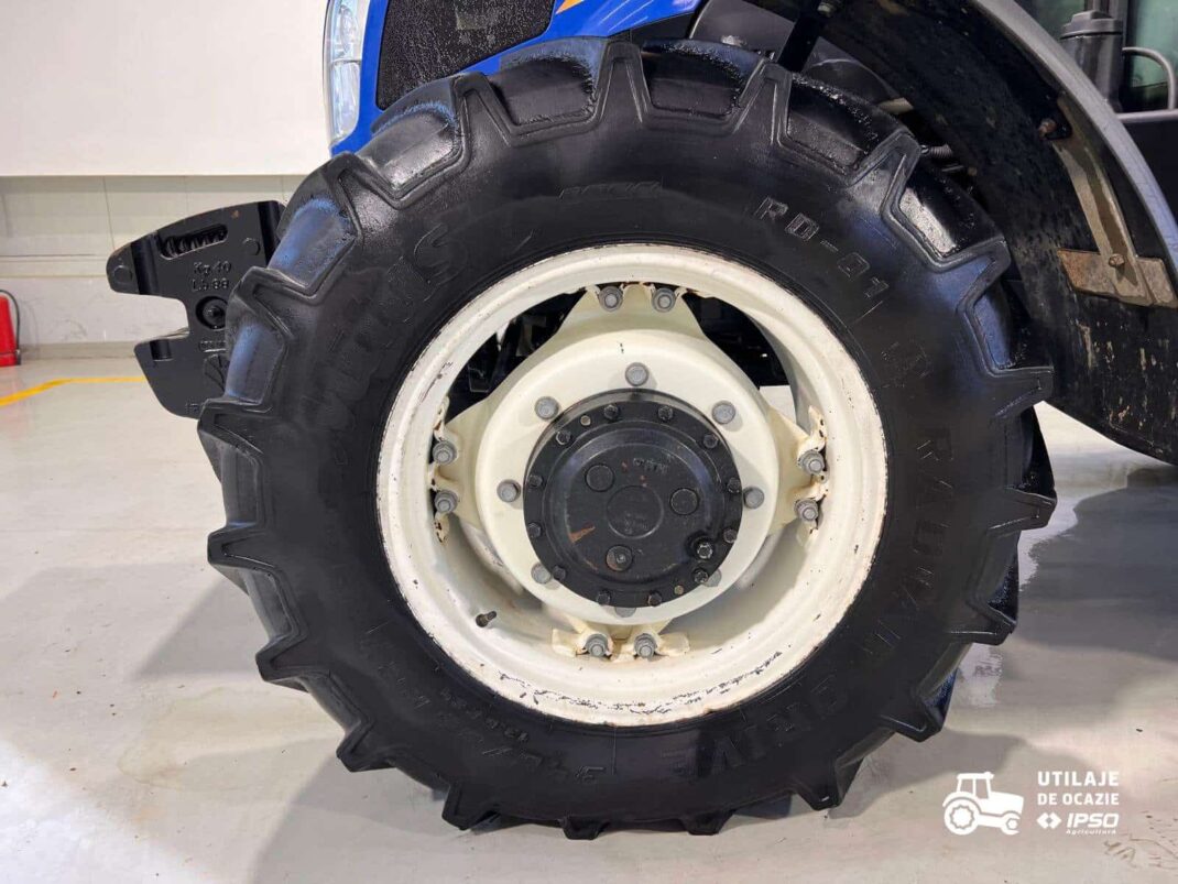 New Holland TD5.105