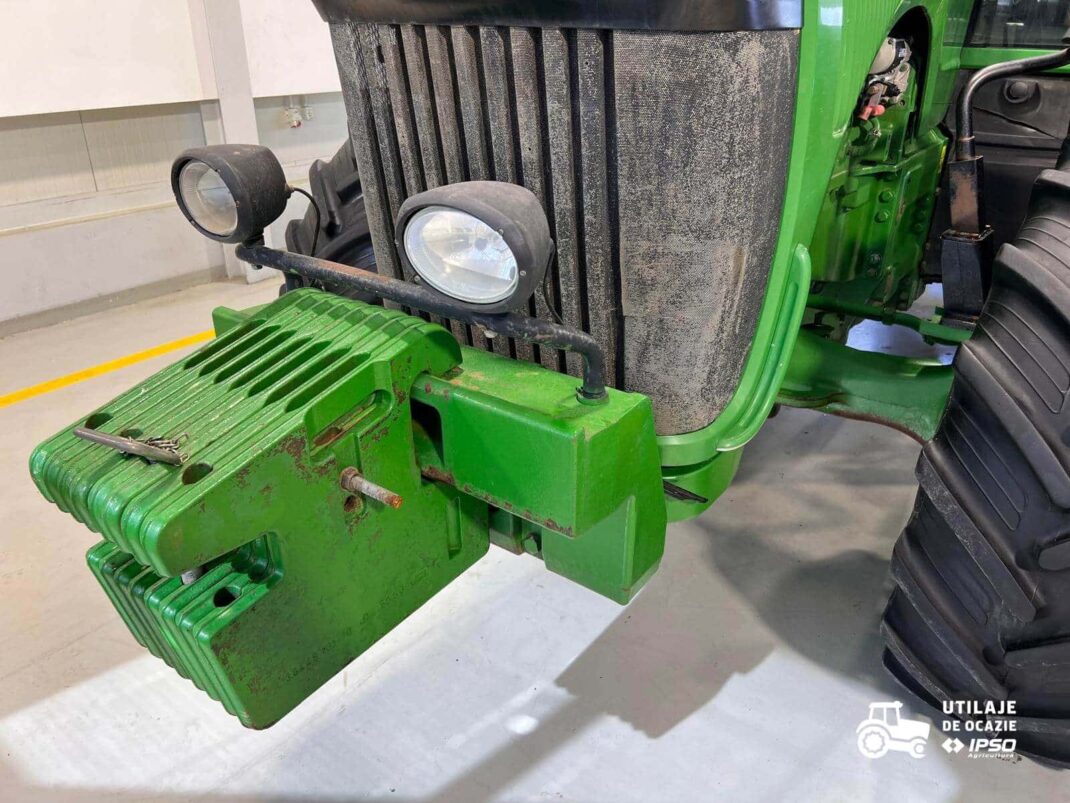 John Deere 8220