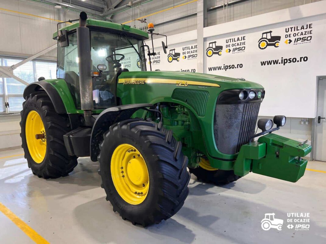 John Deere 8220