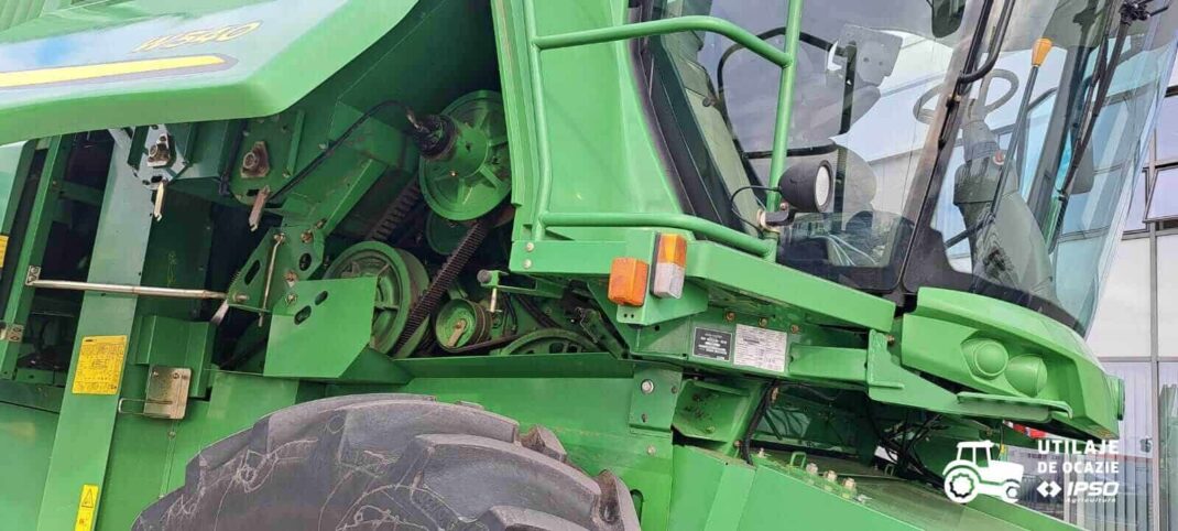 John Deere W540 + Header paioase