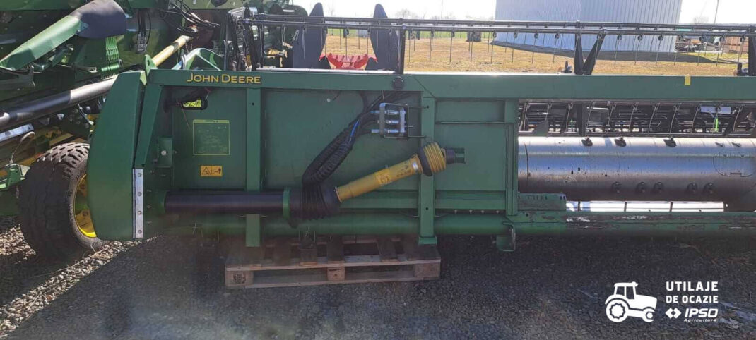 John Deere W540 + Header paioase