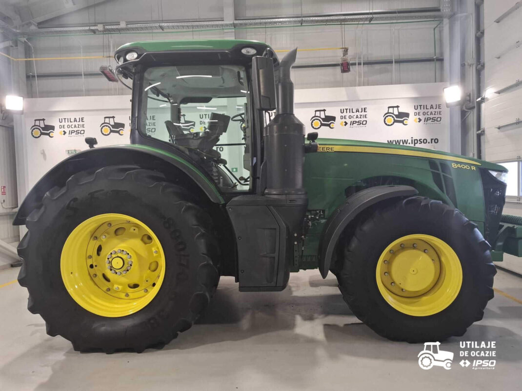 John Deere 8400R