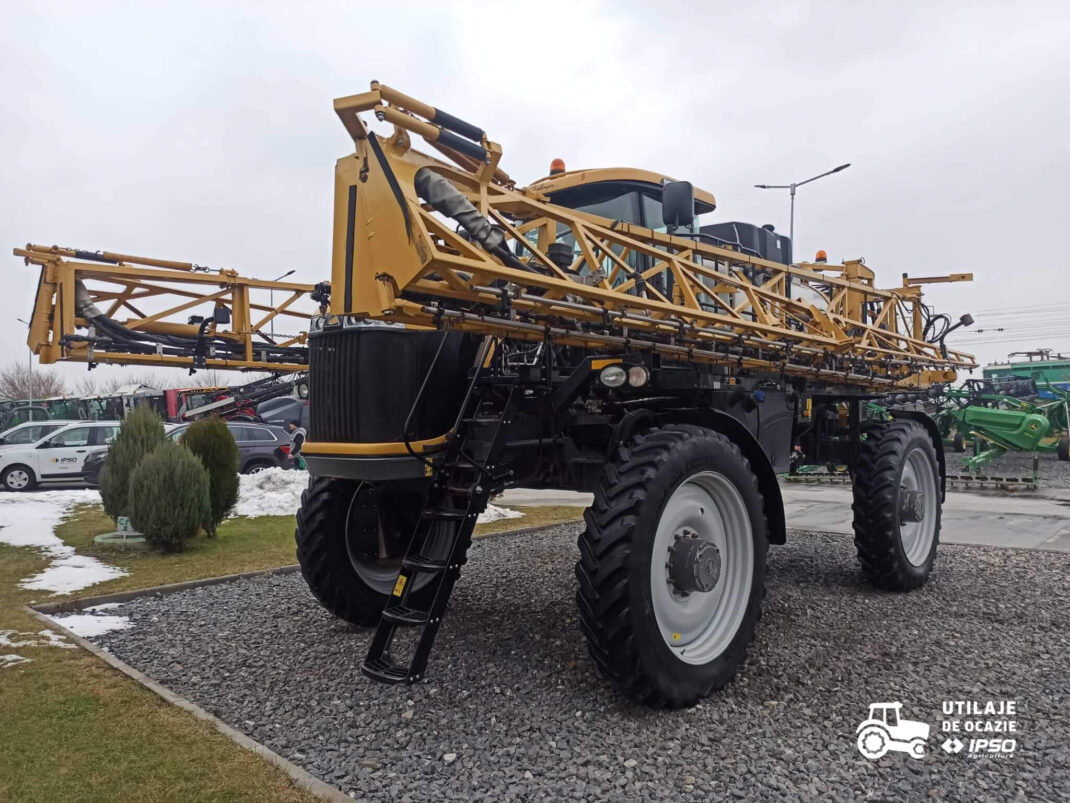 Sprayer Challenger Rogator RG 1300B