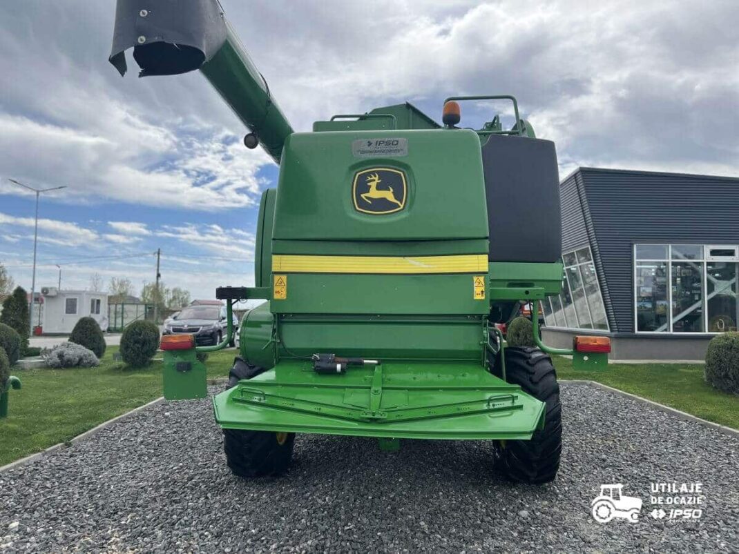 John Deere W540 + Header paioase