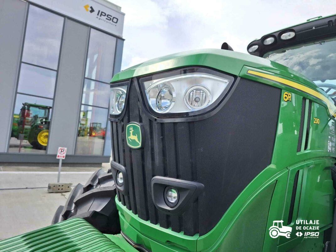 John Deere 6R 230