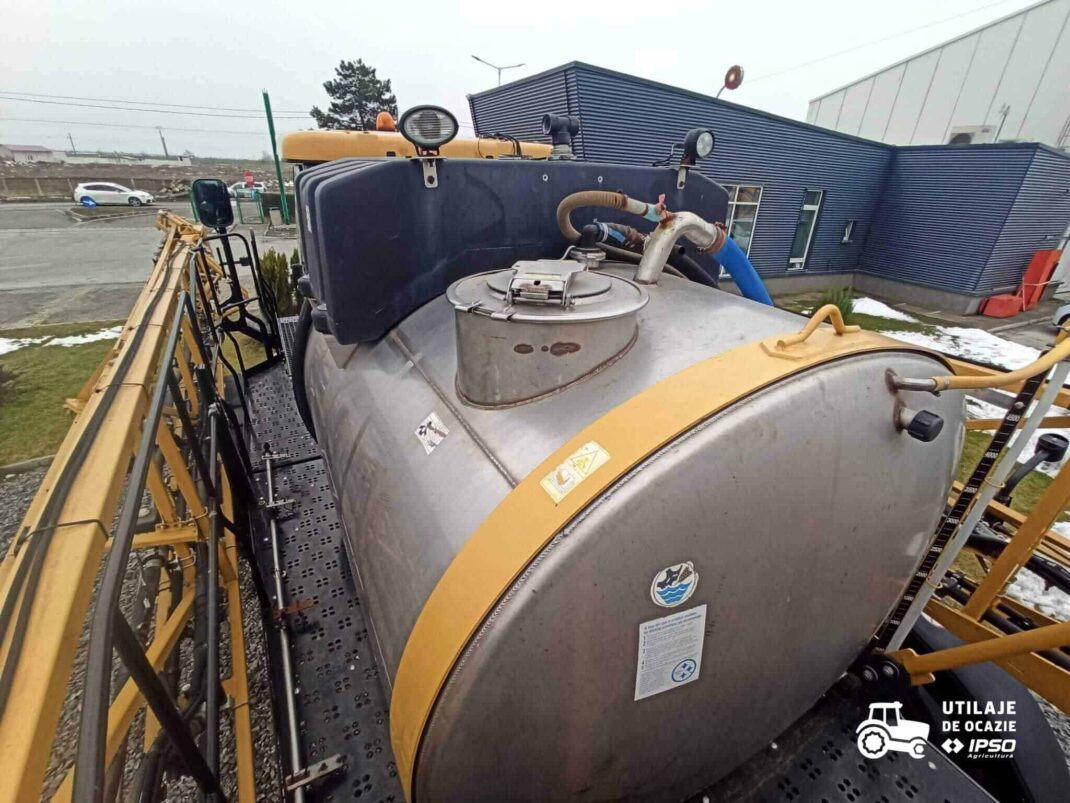 Sprayer Challenger Rogator RG 1300B
