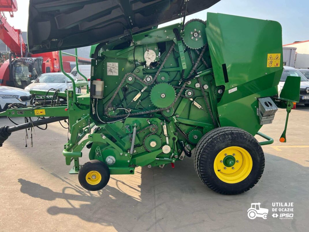 Presa de balotat John Deere model F441M