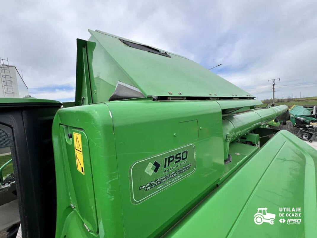 John Deere W540 + Header paioase