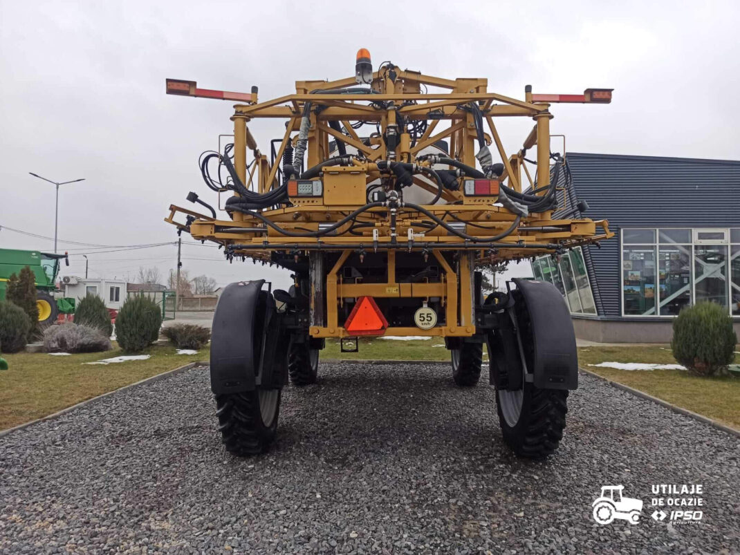 Sprayer Challenger Rogator RG 1300B