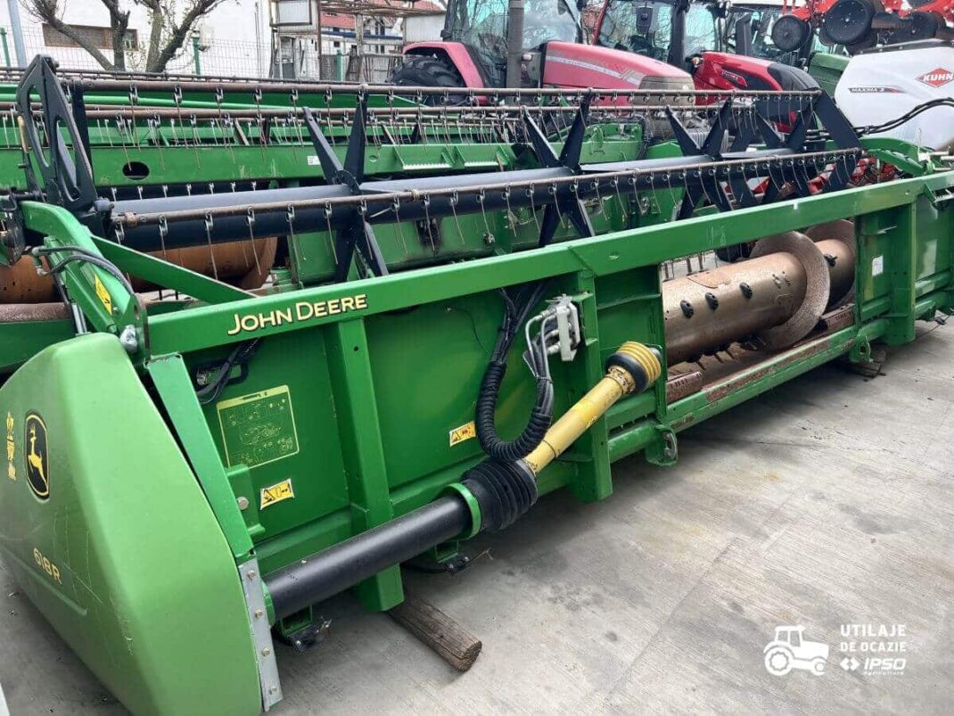 John Deere W540 + Header paioase