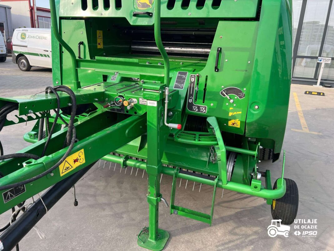 Presa de balotat John Deere model F441M
