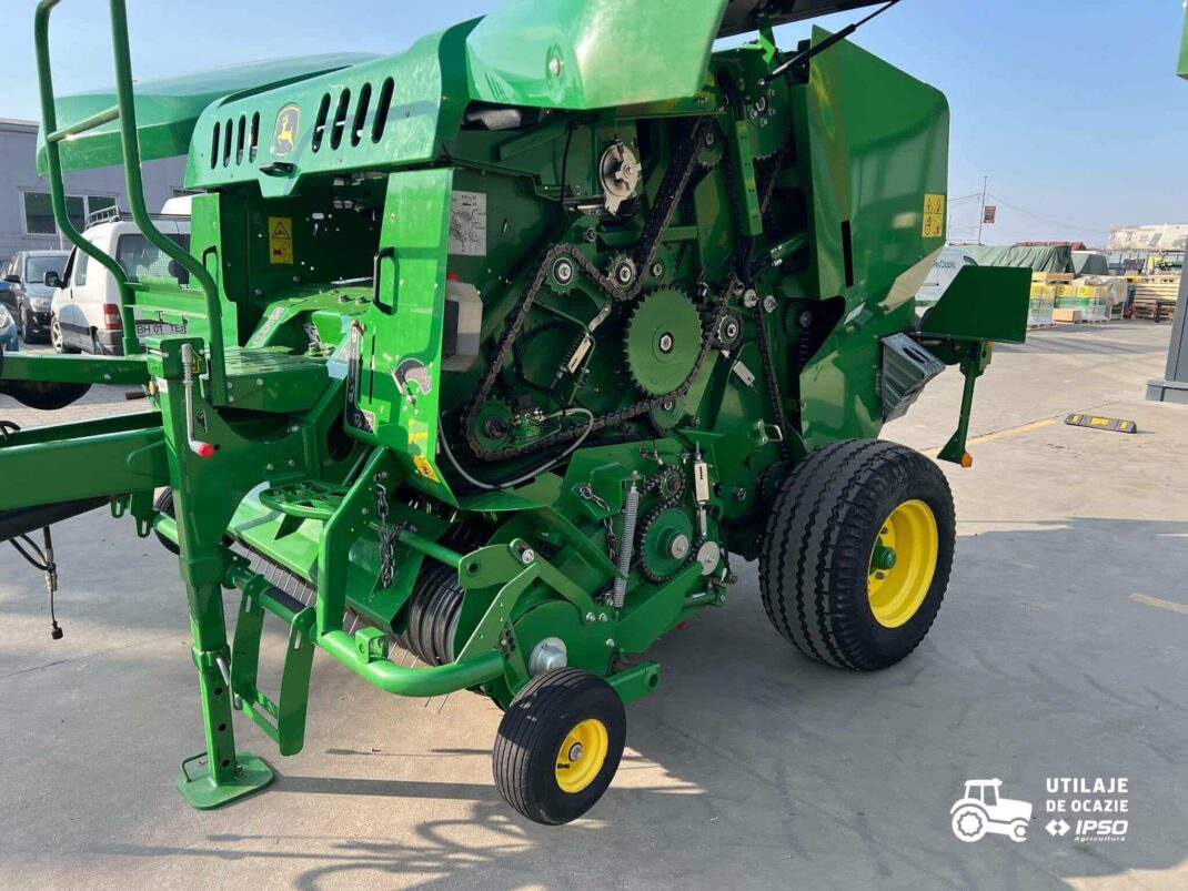 Presa de balotat John Deere model F441M
