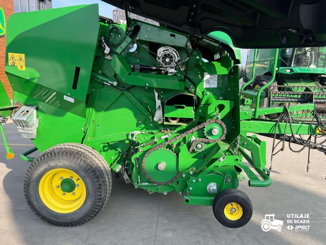 Presa de balotat John Deere model F441M
