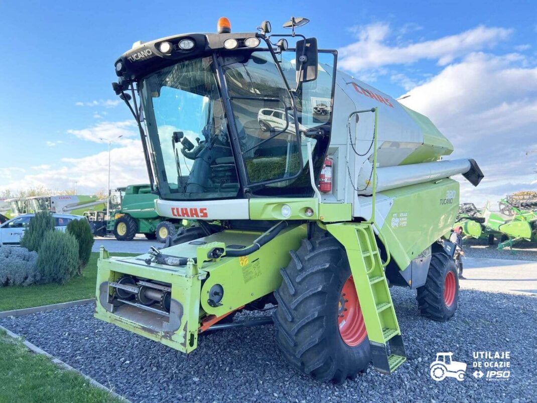 Claas Tucano 320 + Header paioase
