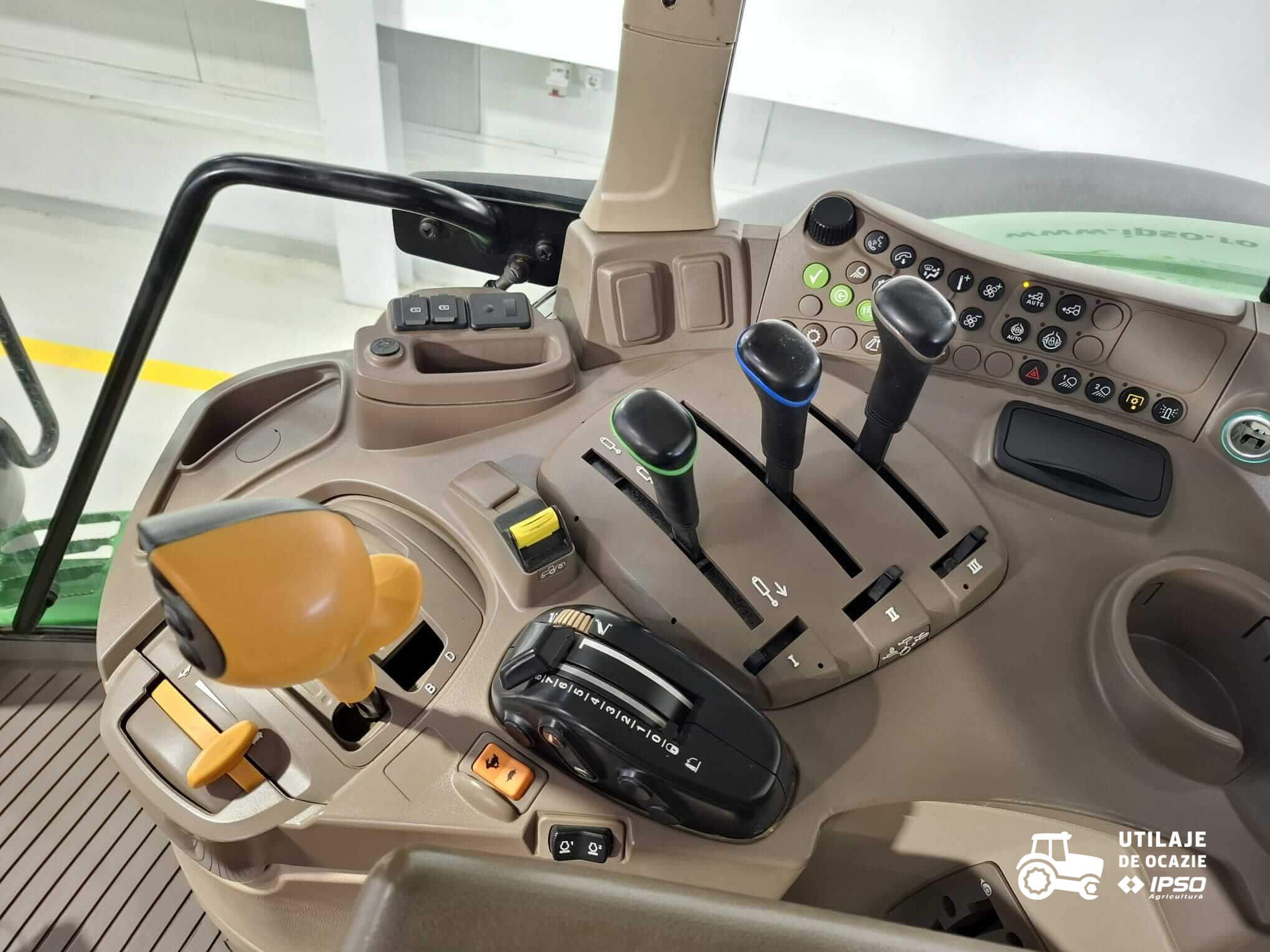 John Deere 6155M