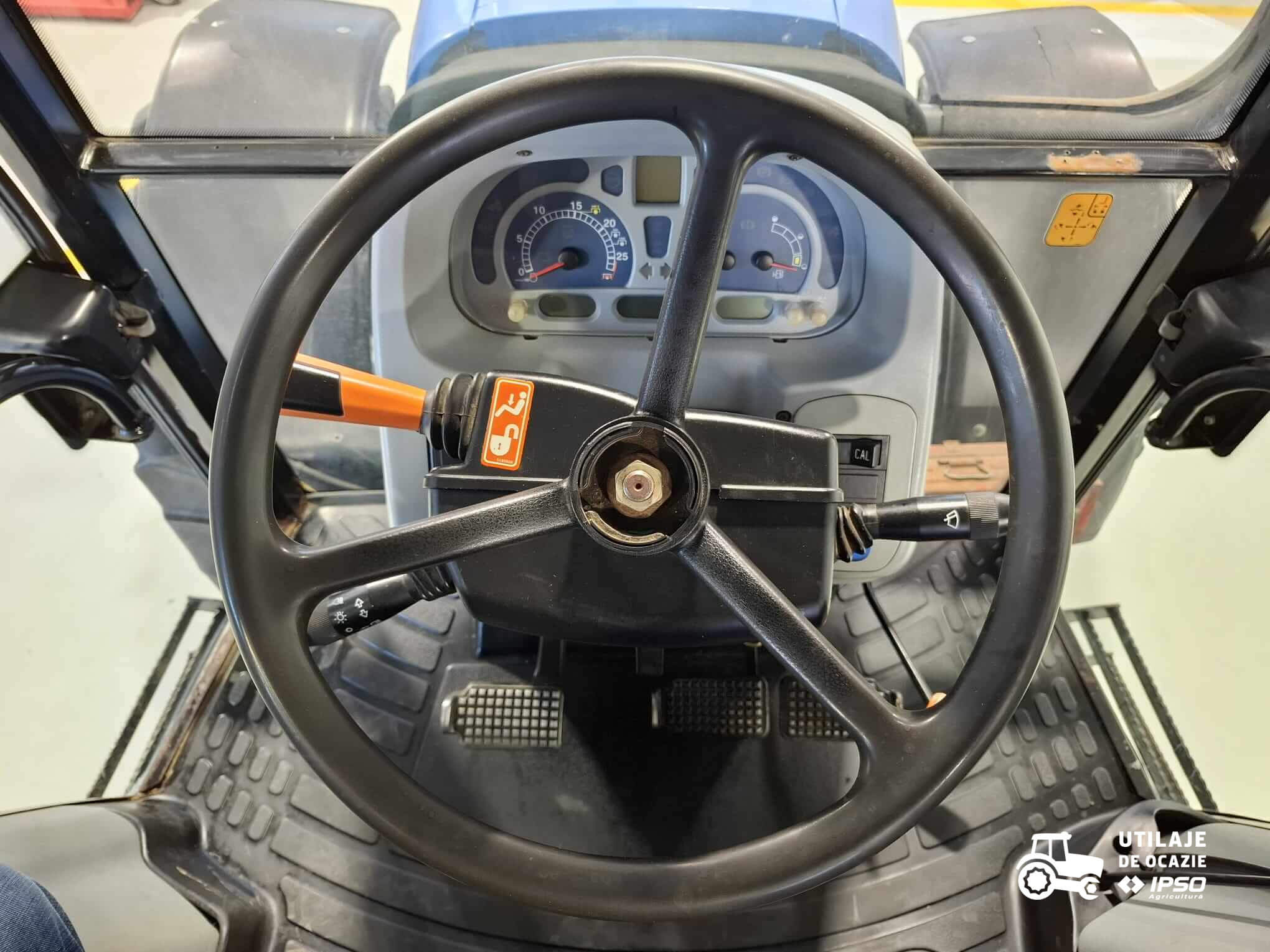 New Holland T5060