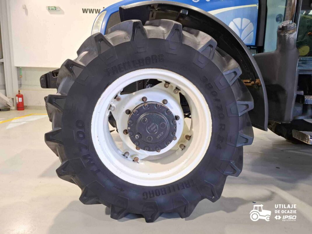New Holland T5060